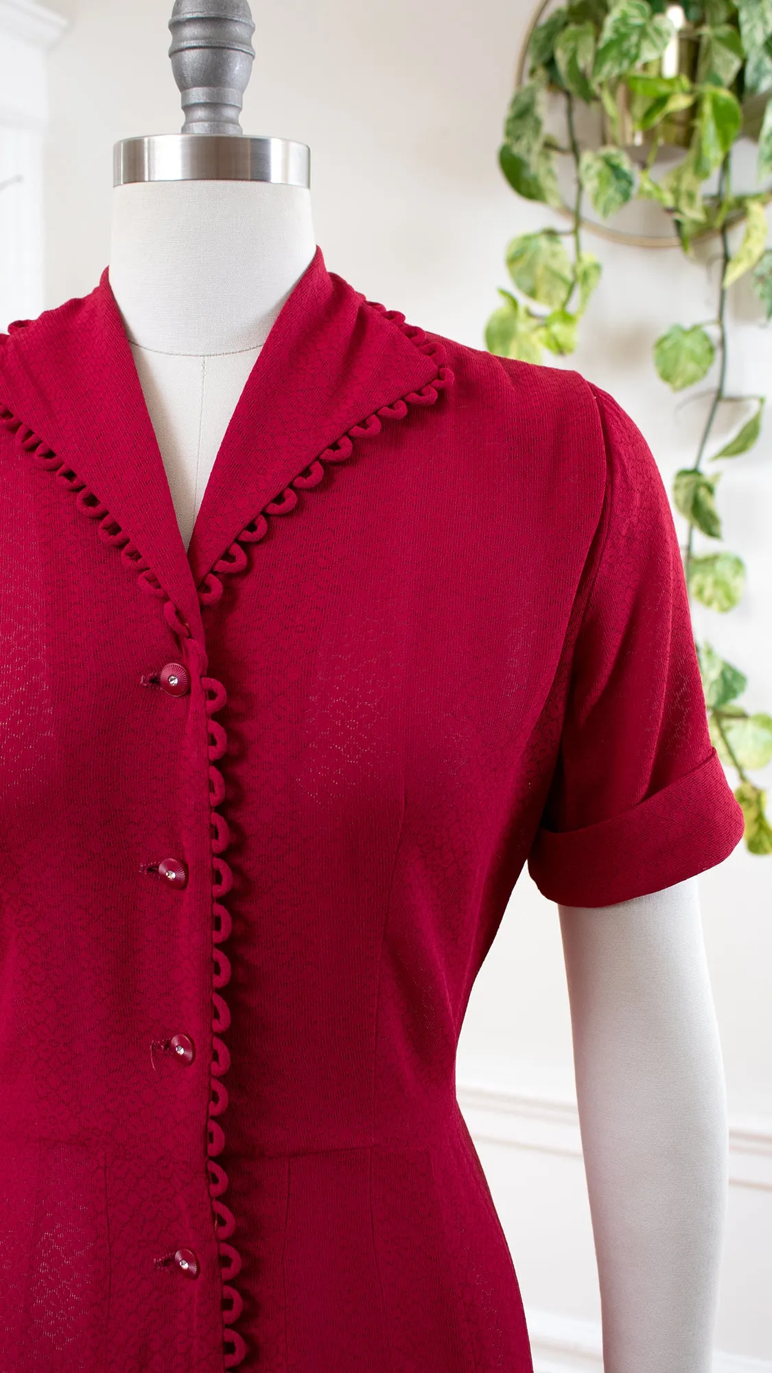 1940s Red Loop-Trim Lacy Shirtwaist Dress | medium