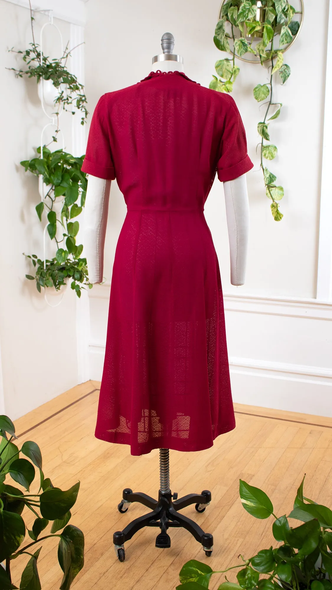 1940s Red Loop-Trim Lacy Shirtwaist Dress | medium