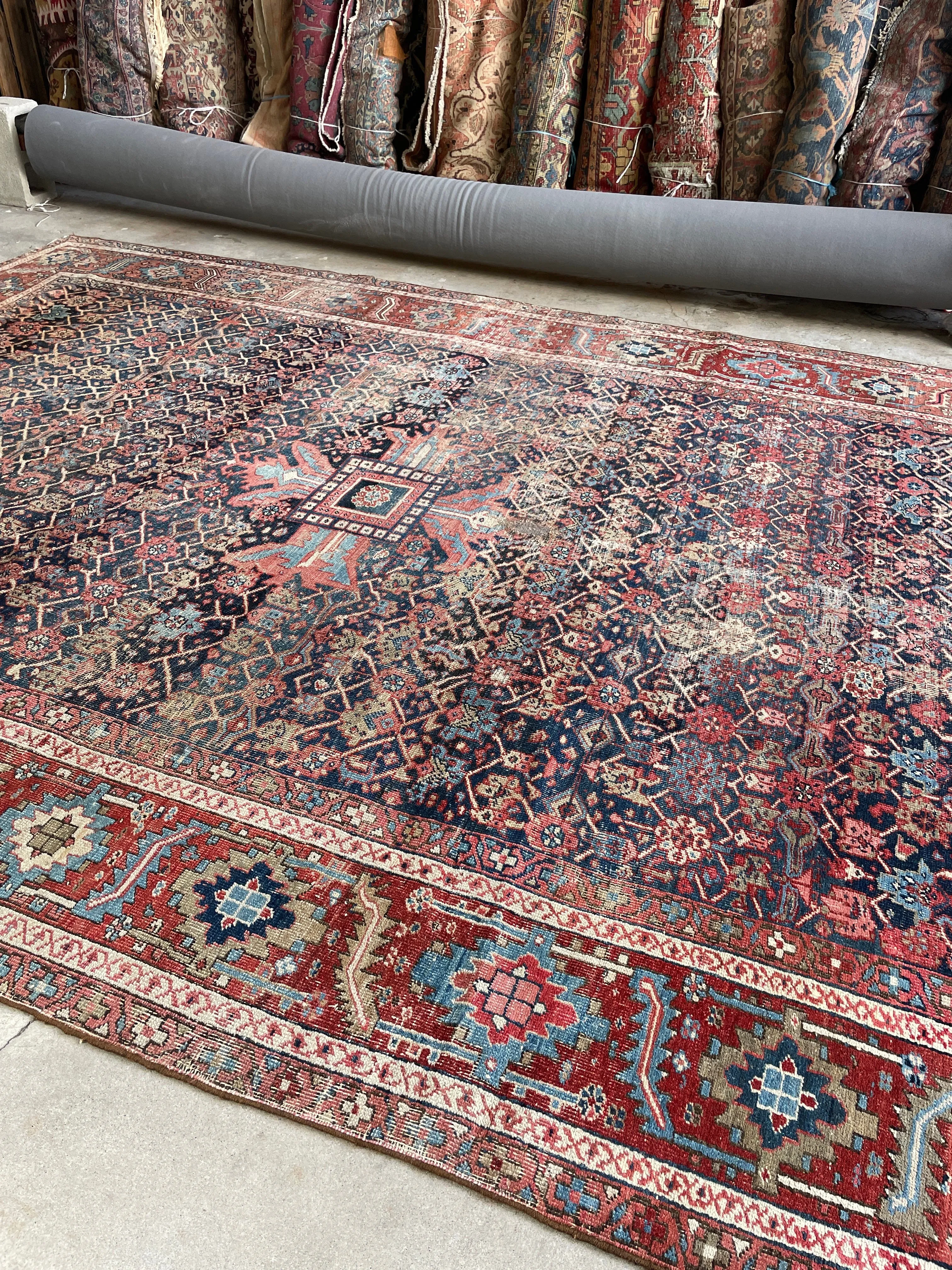 Antique Persian Heriz Rug / 9'5 x 12'7 Rug #2812