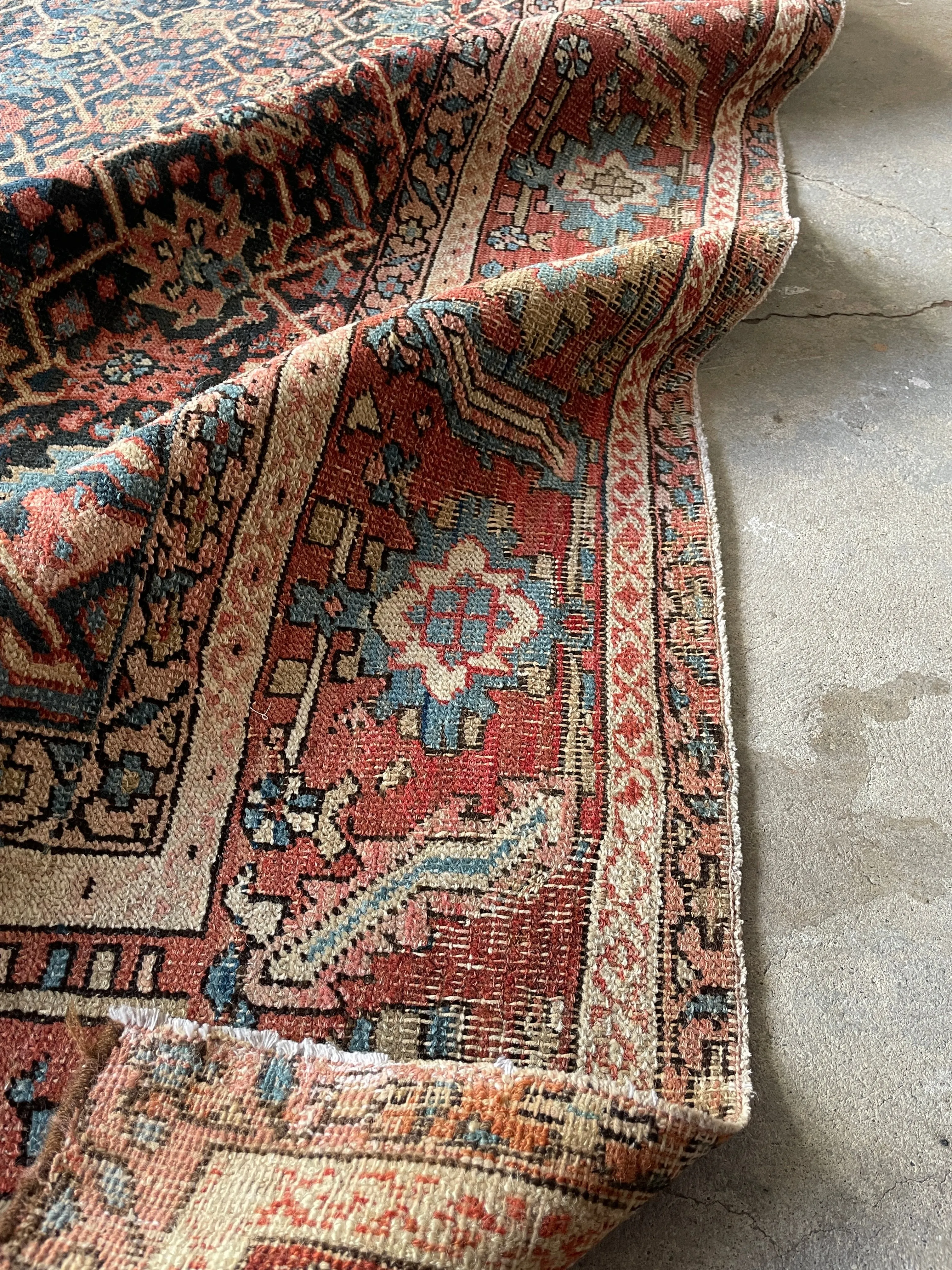 Antique Persian Heriz Rug / 9'5 x 12'7 Rug #2812