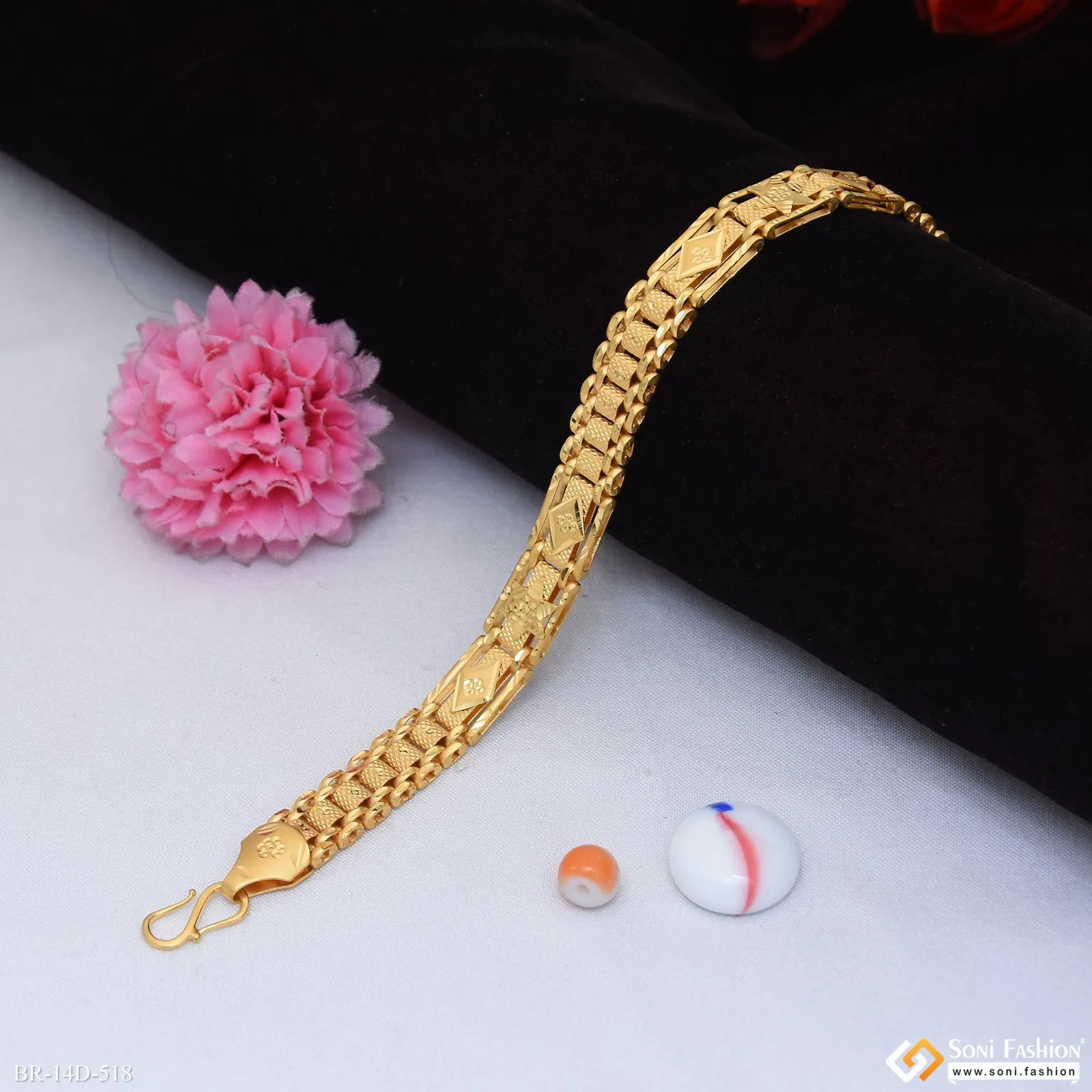 Artisanal Design Gold Plated Box Bracelet for Men - Style D518