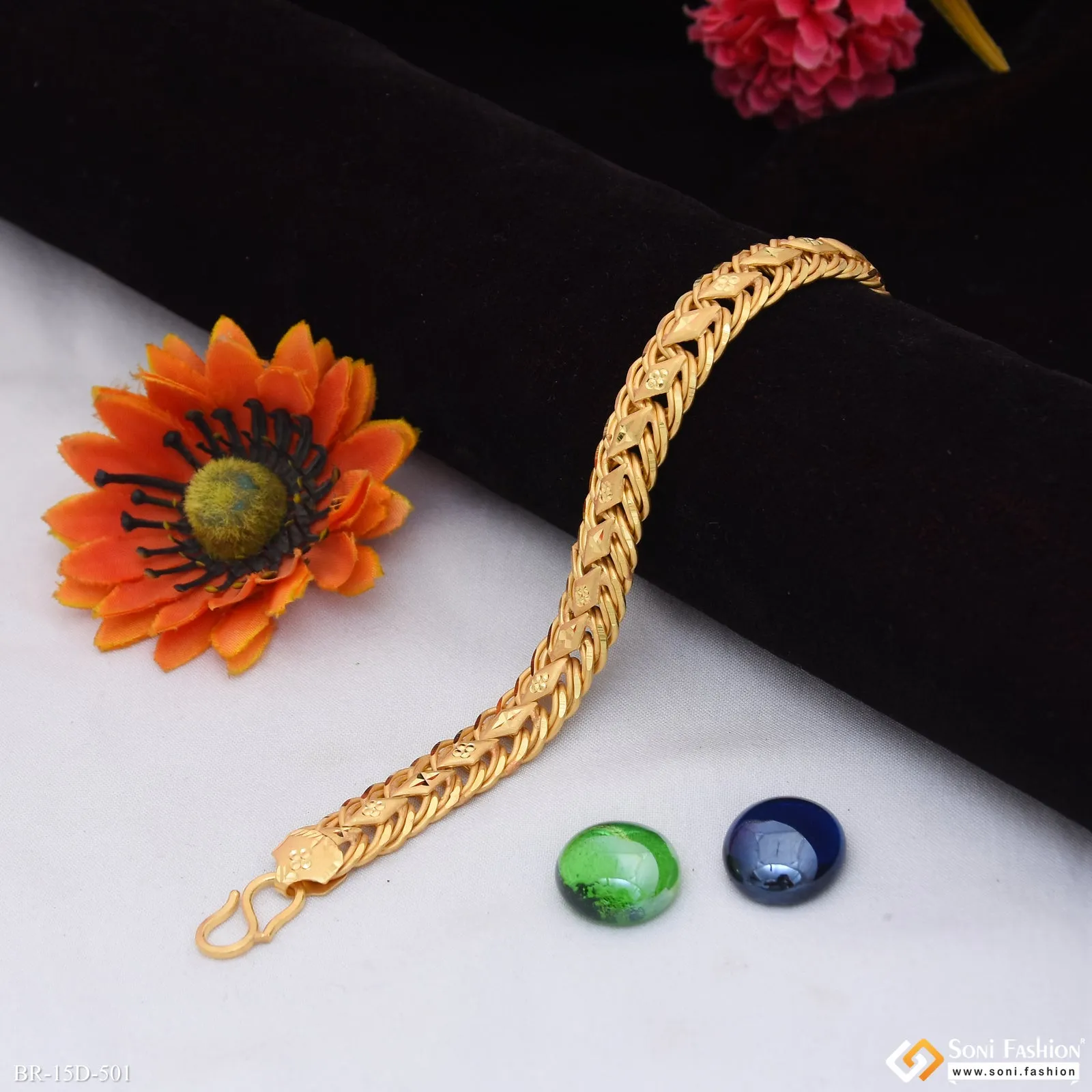 Fashionable Design Gold Plated Linked Bracelet for Men - Style D501