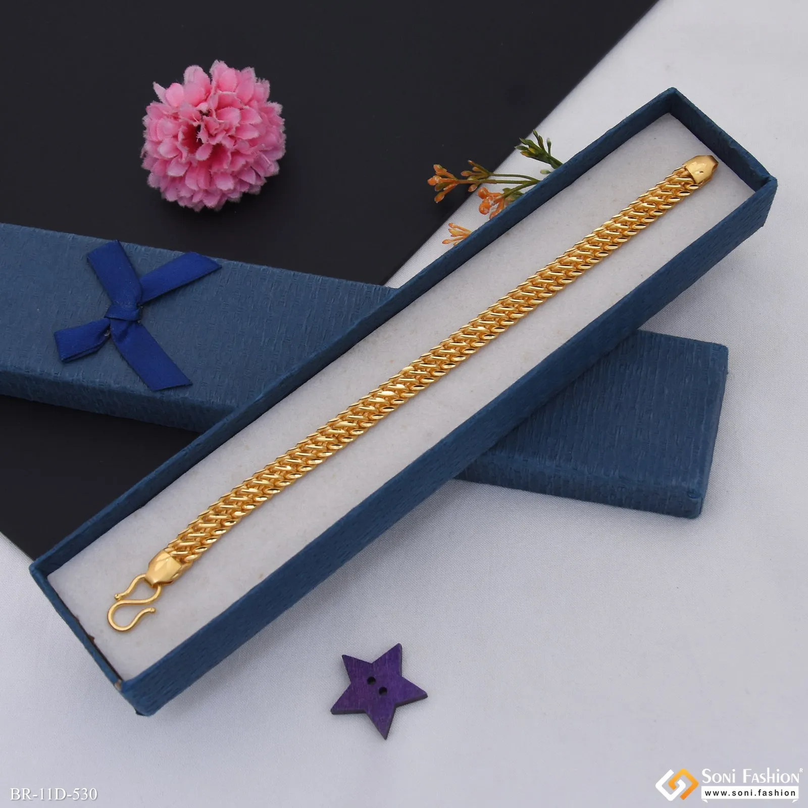 Fashionable Design Gold Plated Linked Bracelet for Men - Style D530