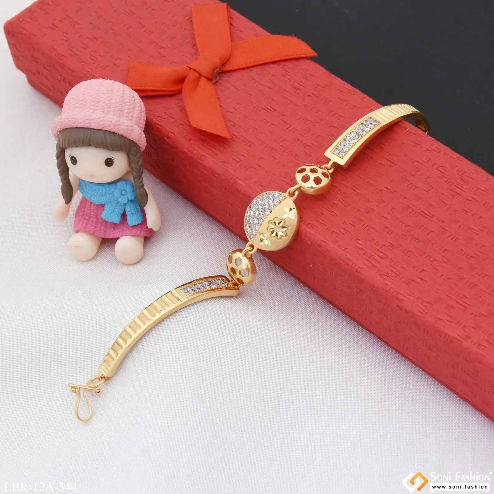 Fashionable with Diamond Chic Design Gold Plated Bracelet for Ladies - Style A344