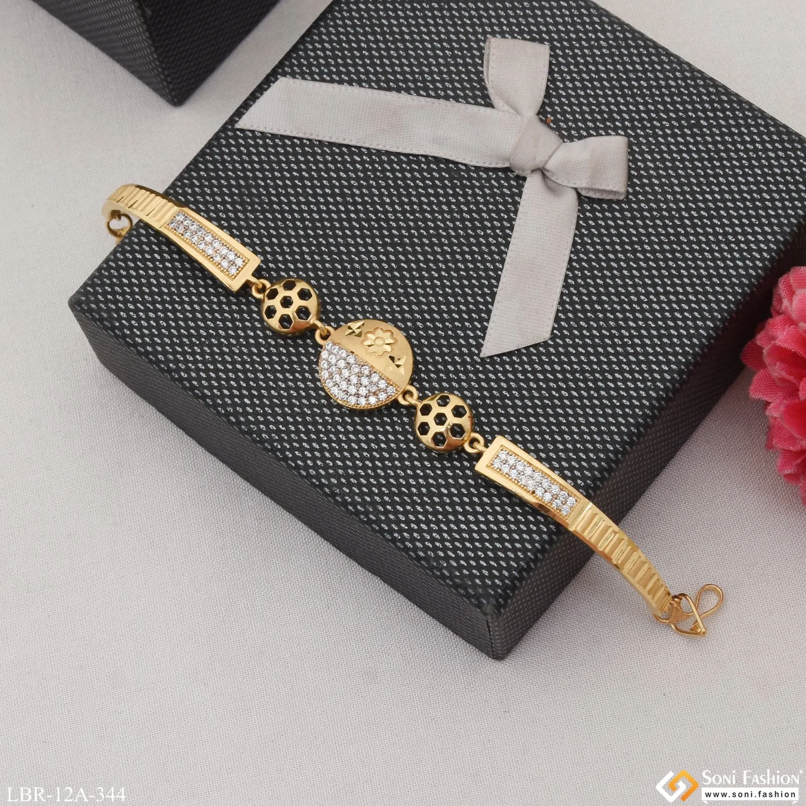 Fashionable with Diamond Chic Design Gold Plated Bracelet for Ladies - Style A344