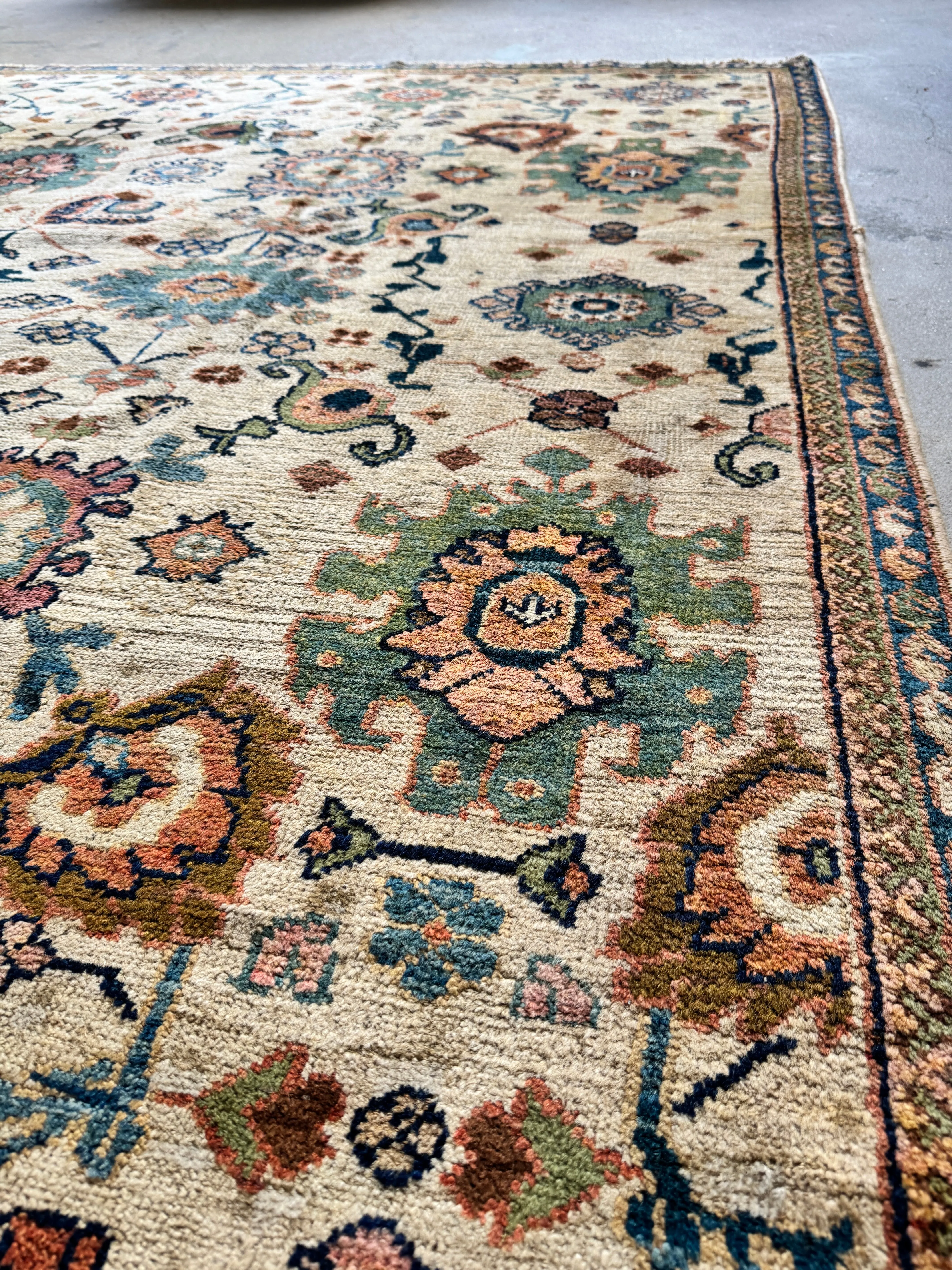 Large Antique Persian Ivory Rug / 7'9 x 10'1 Persian Mahal Rug #4023