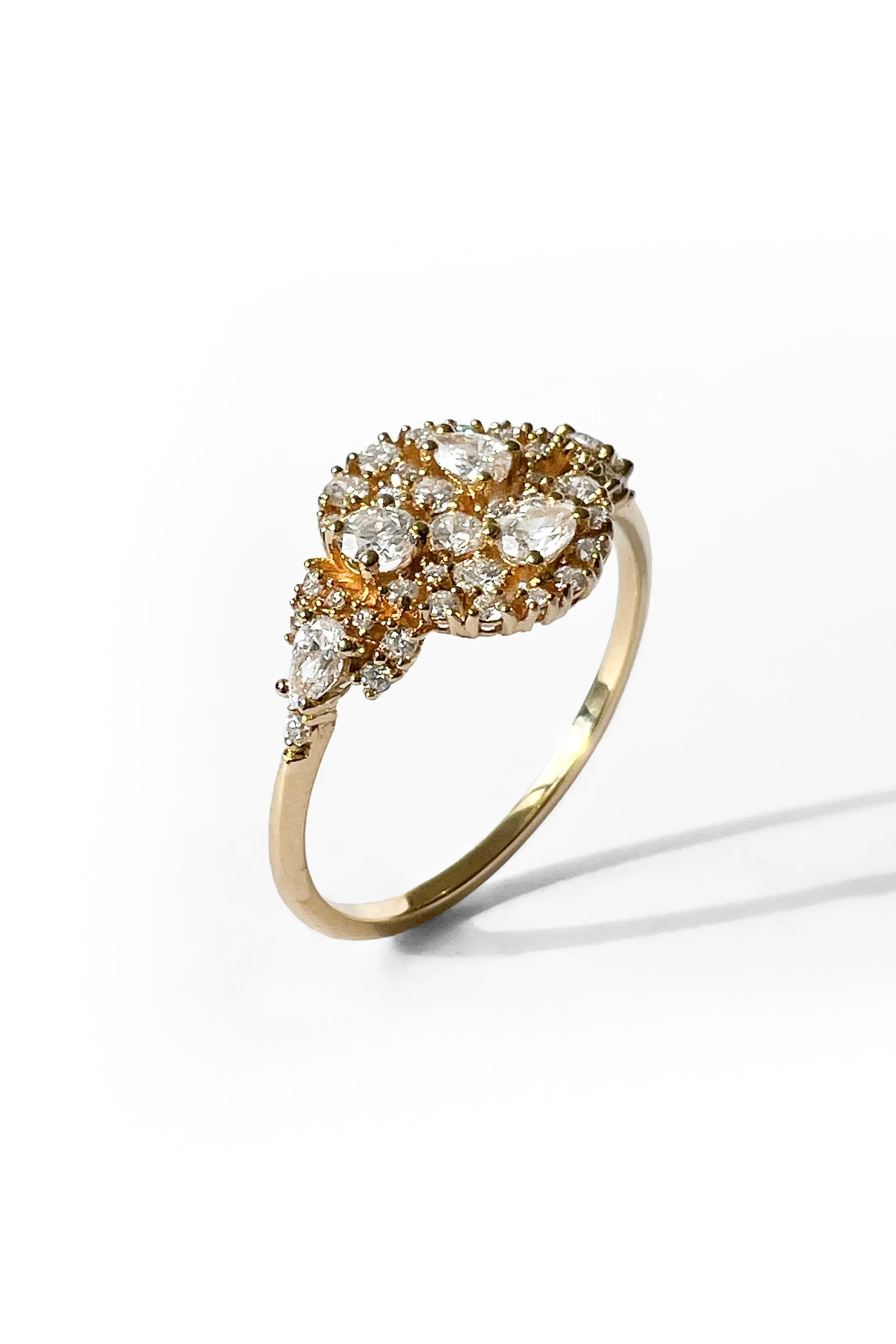 Light Sugar Signet gold ring