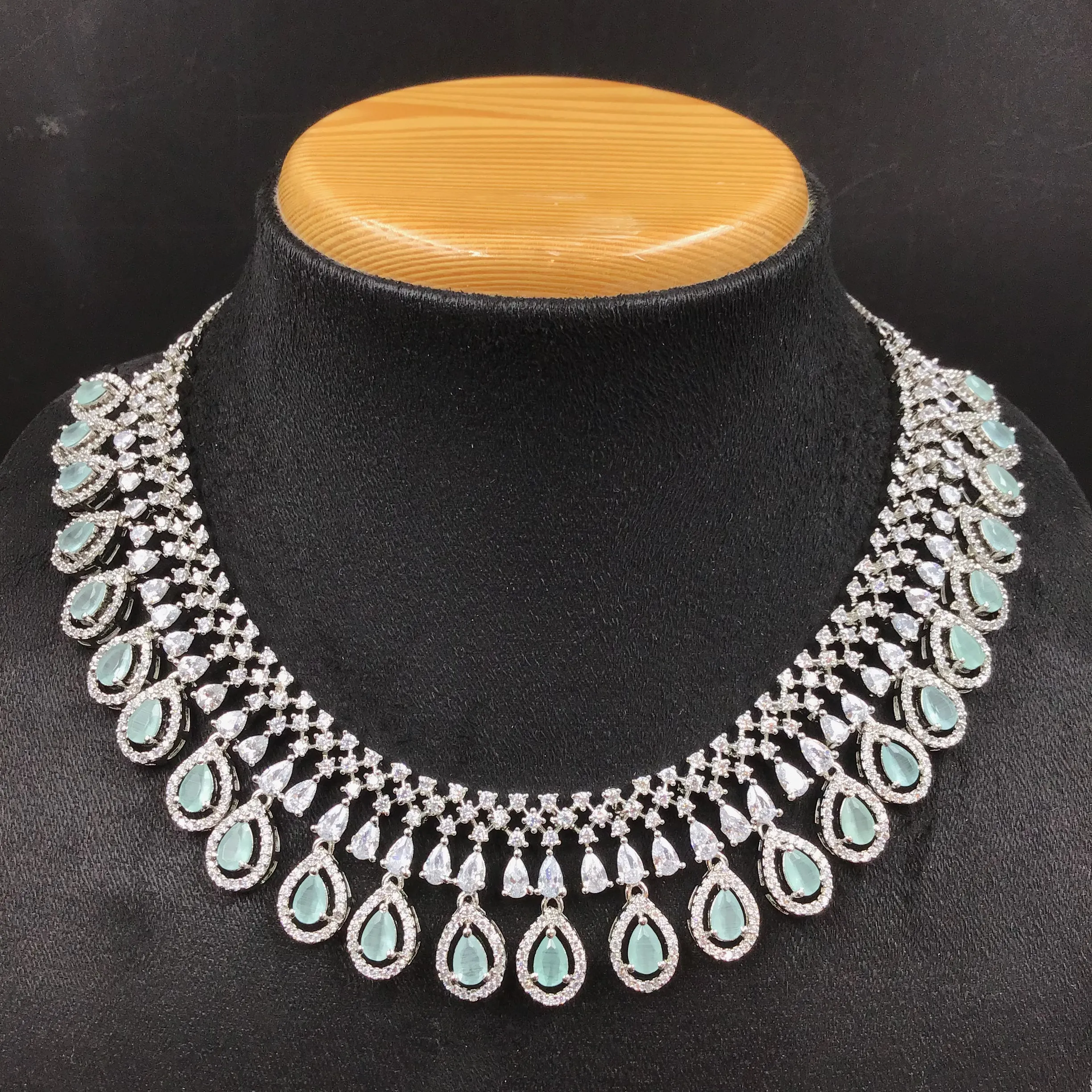 Round Neck Zircon/AD Necklace Set 6034-08