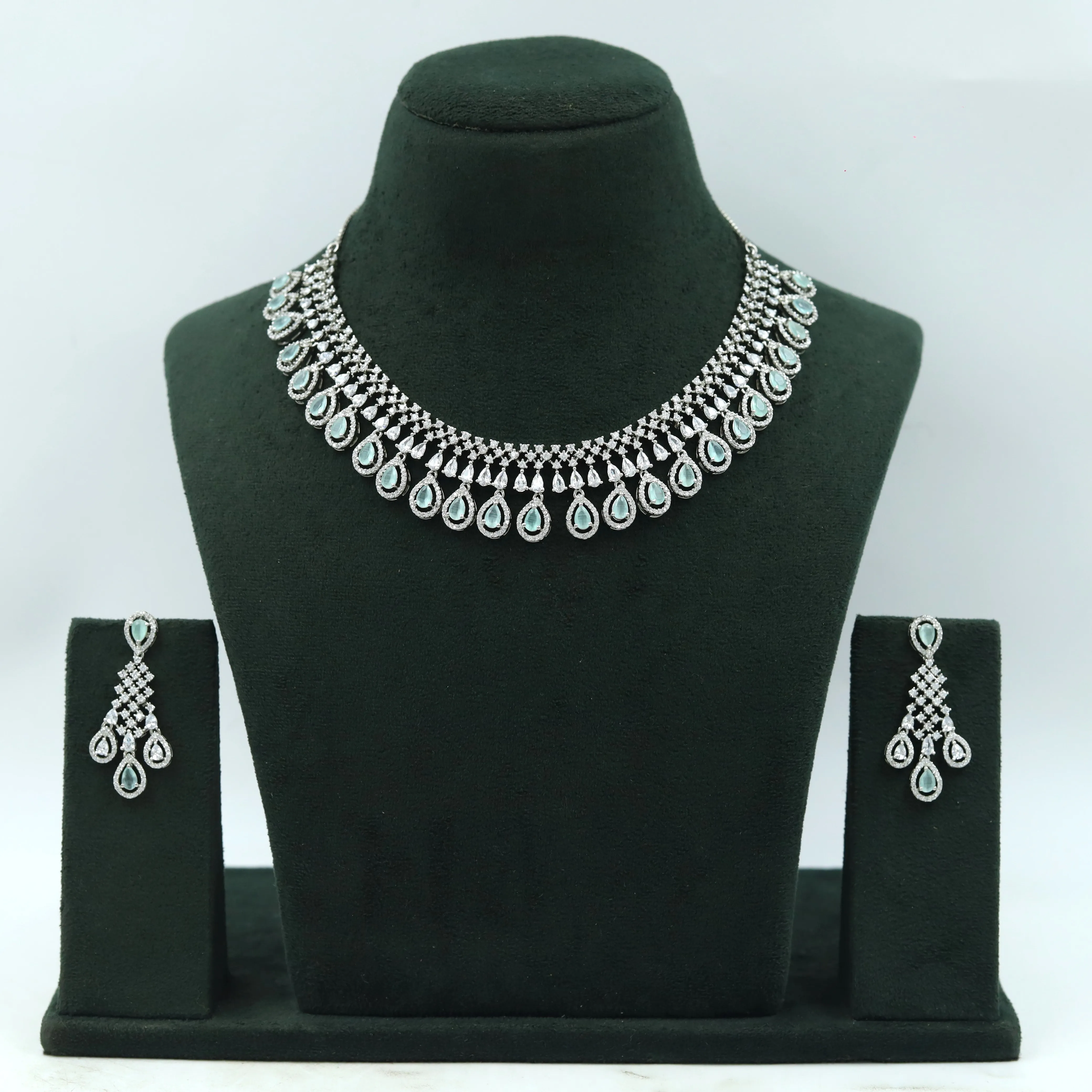 Round Neck Zircon/AD Necklace Set 6034-08