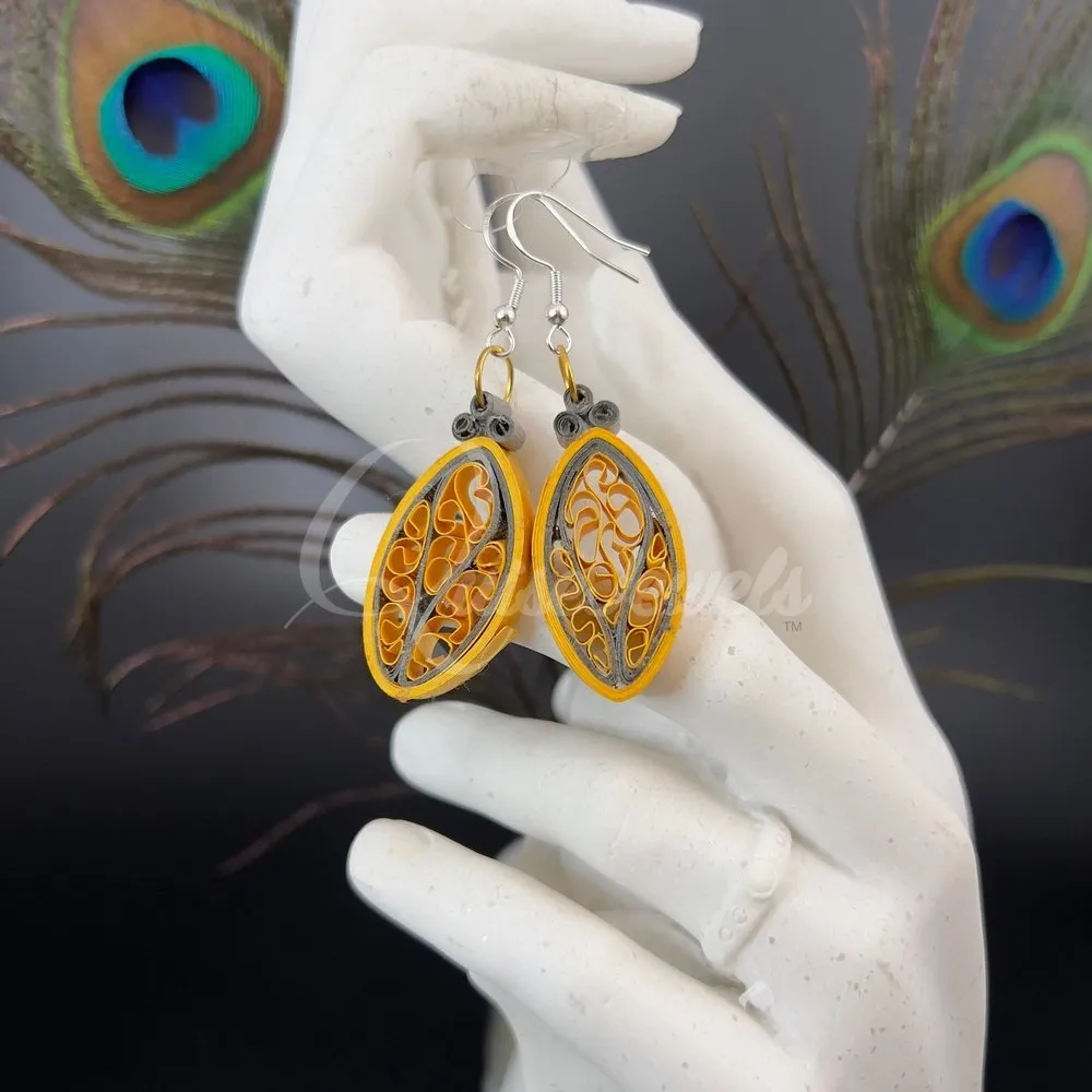 Solid Small Marquee Quilling Earrings