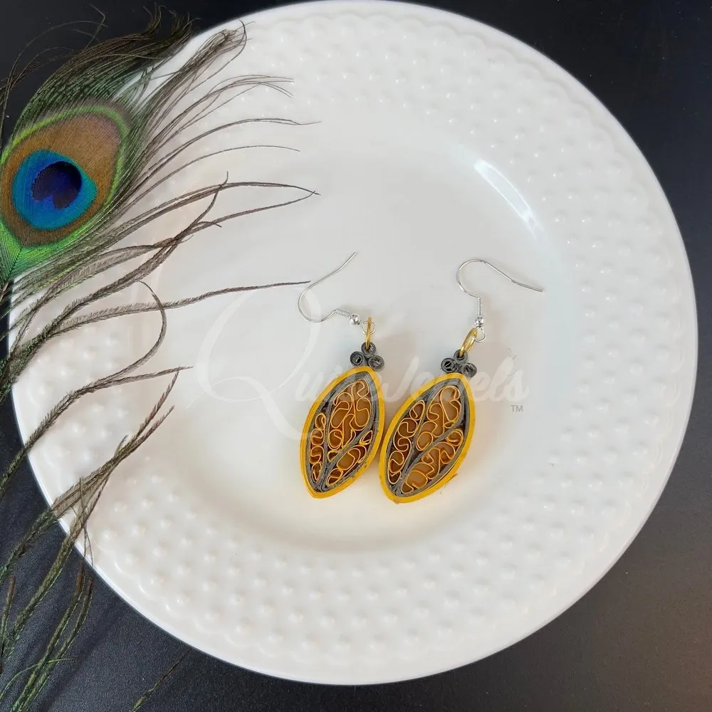 Solid Small Marquee Quilling Earrings